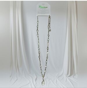 Elegant Silver Necklace with Crystal Accents